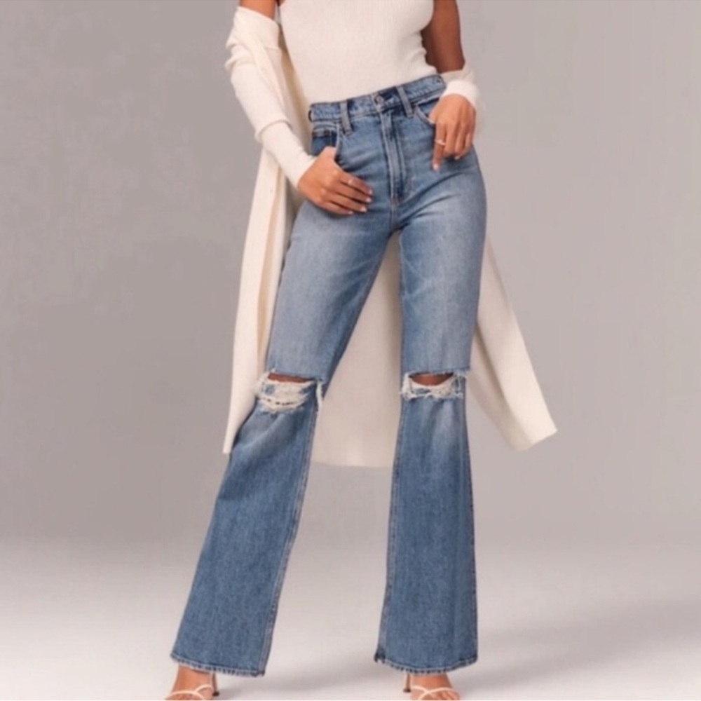Abercrombie & Fitch The 90s Relaxed Jean Ultra High Rise Jeans